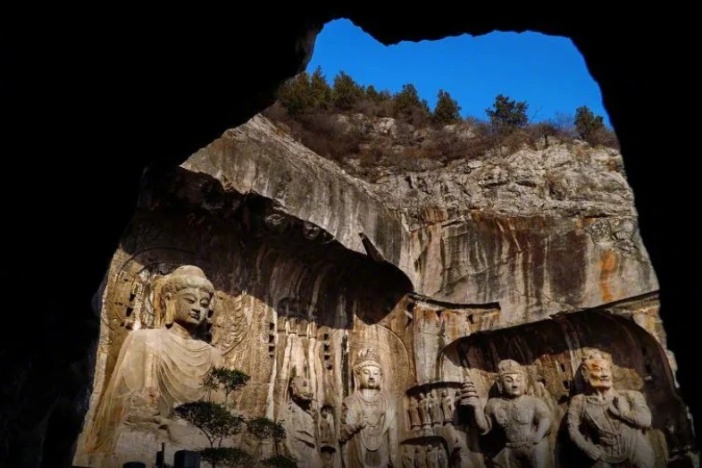 龙门石窟修复保护纪实